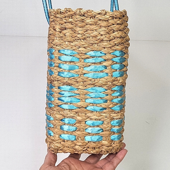 ESPRIT Large Woven Straw Tote Purse - Picture 16 of 17